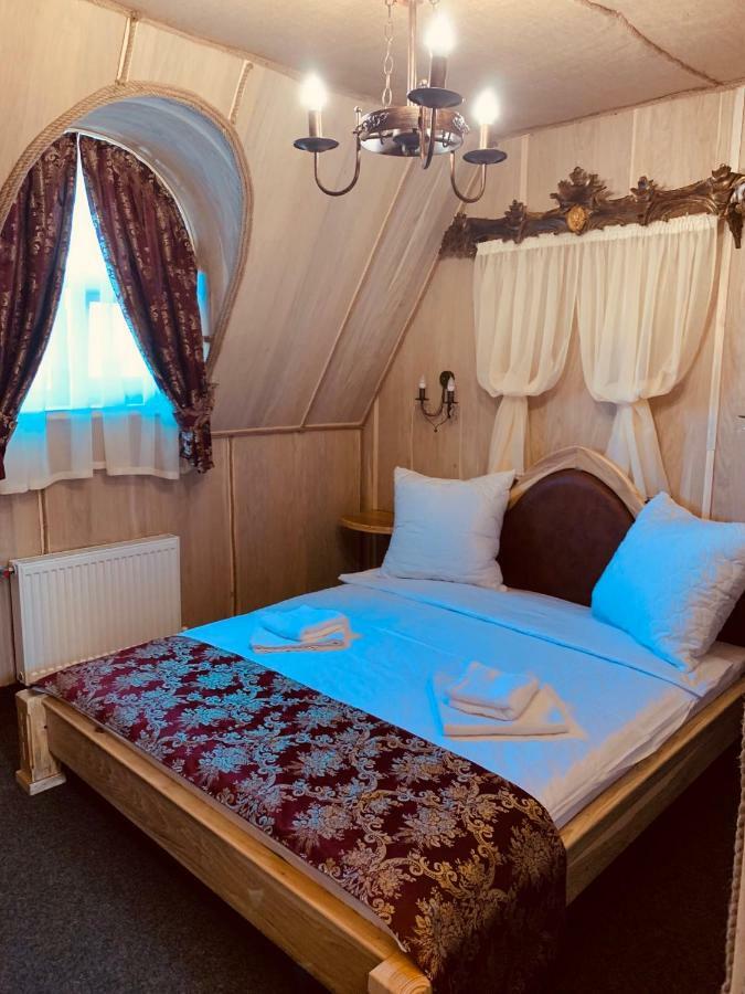 готельно-ресторанний комплекс  галицький замок Готель *